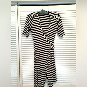 Banana Republic wrap - size small